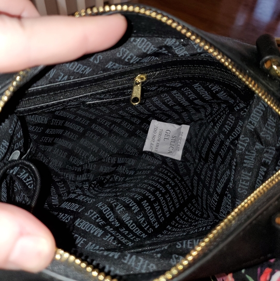 SALE Steve Madden Black Breese Crossbody - Picture 11 of 16